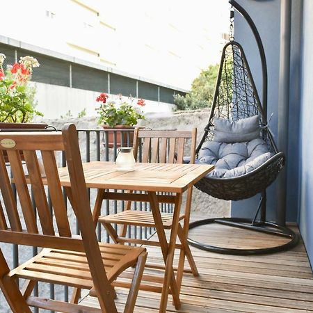 Peaceful & Cozy Studio W/ Balcony Porto Luaran gambar