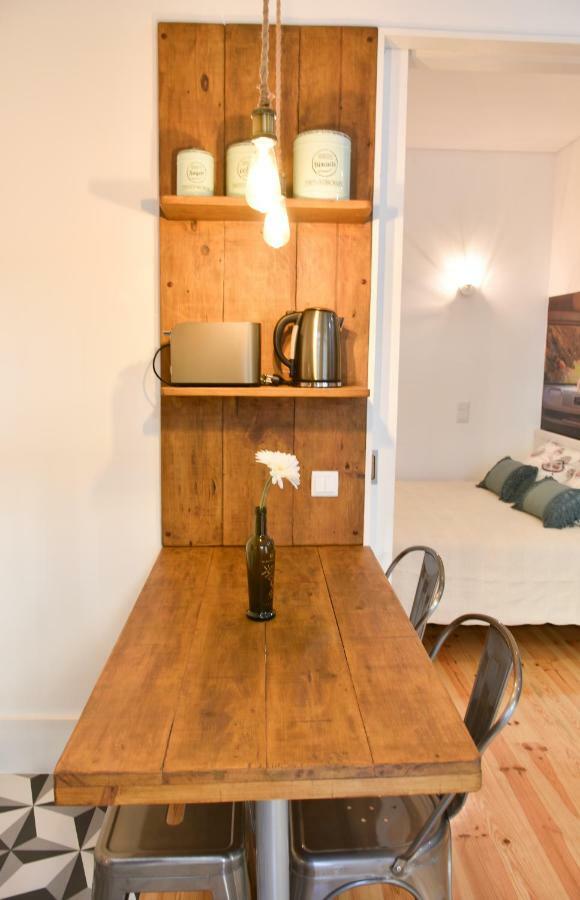 Peaceful & Cozy Studio W/ Balcony Porto Luaran gambar