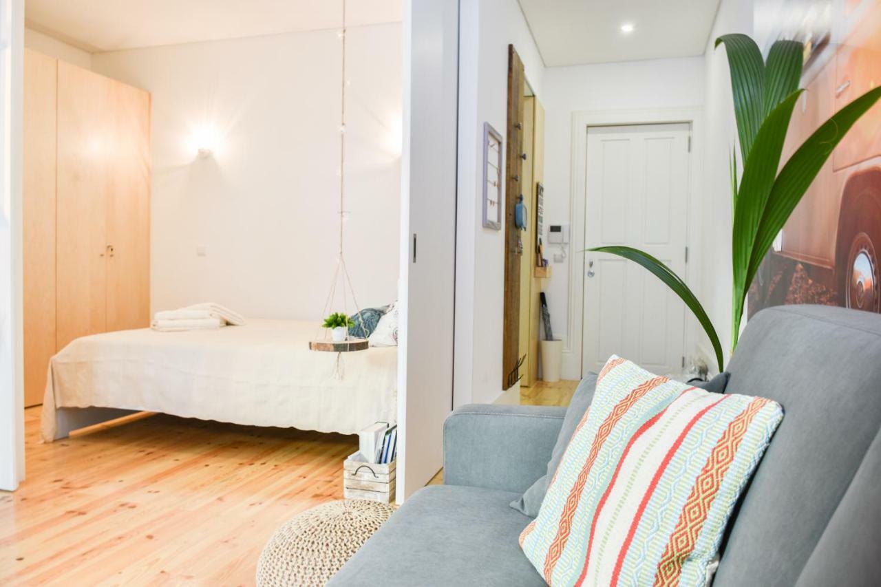 Peaceful & Cozy Studio W/ Balcony Porto Luaran gambar