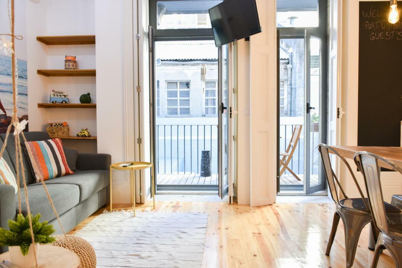 Peaceful & Cozy Studio W/ Balcony Porto Luaran gambar